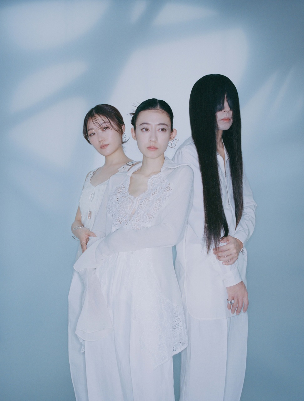 羊文学、「more than words」REMIX収録した最新ALのDX Editionリリース