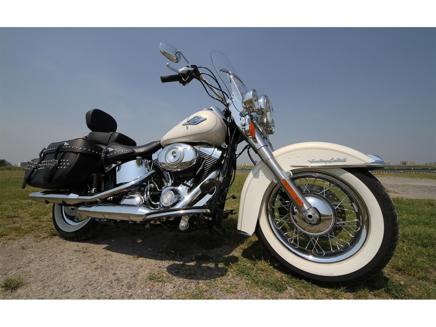 FLSTCヘリテイジ試乗 ハーレーの伝統を受け継ぐモデル [ハーレー