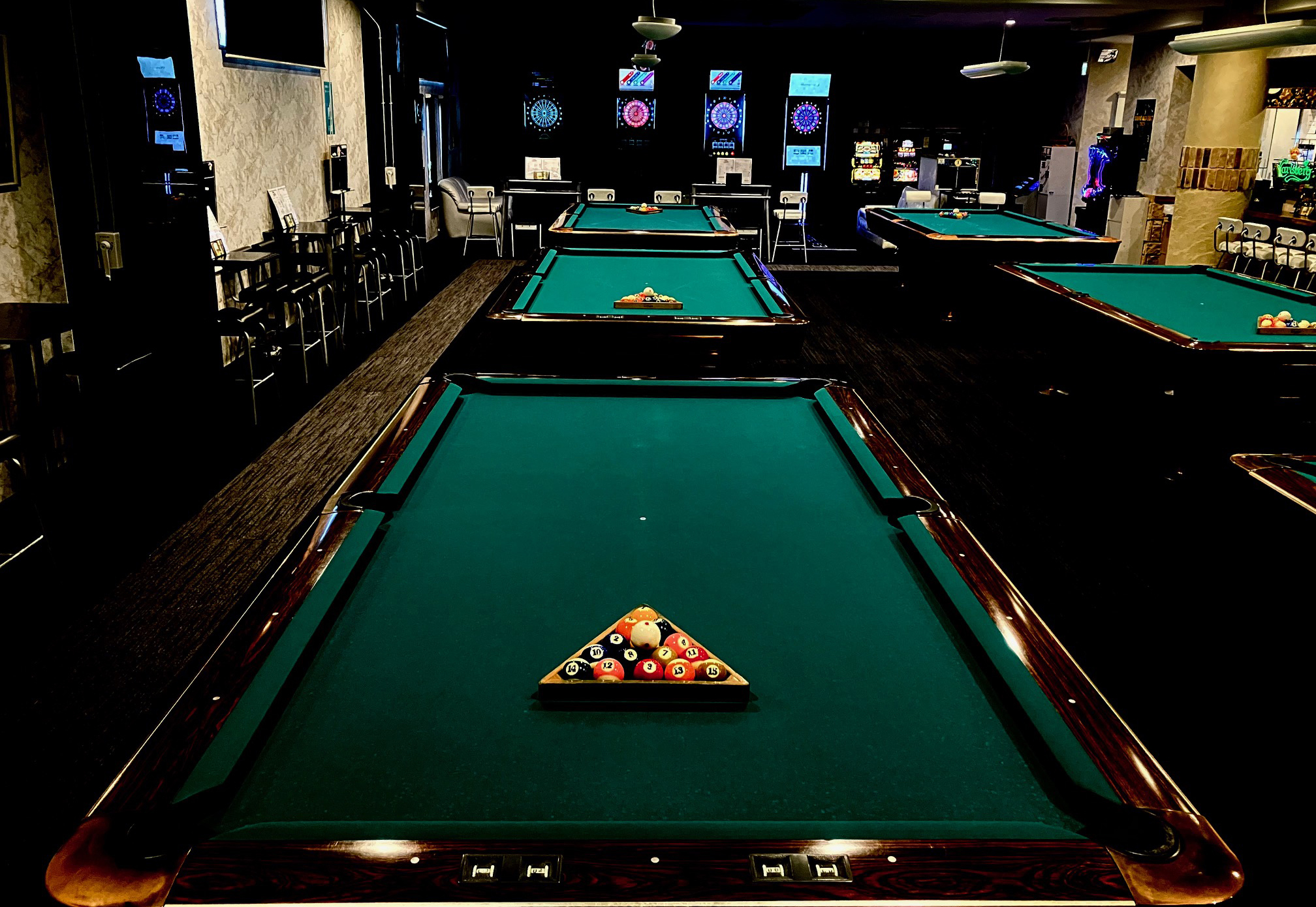 Billiards & Darts Impact｜神奈川県愛甲郡のビリヤード・ダーツバー