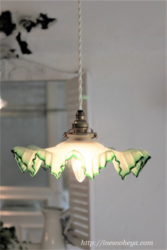ランプシェード 緑色ストライプガラスディフューザー アンティーク