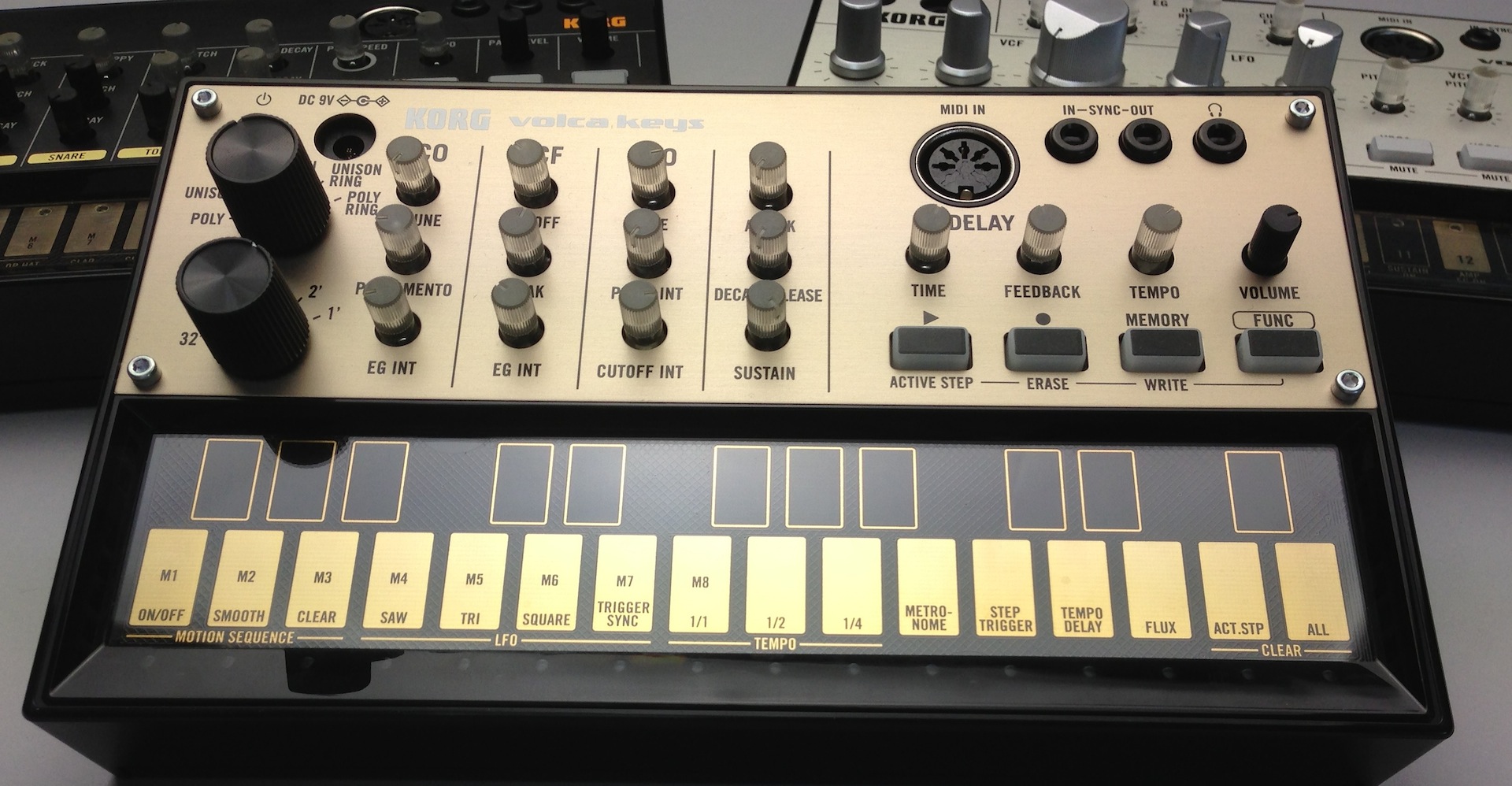 レビュー】アナログ・ループ・シンセvolca keysを試す〜クラフトワーク