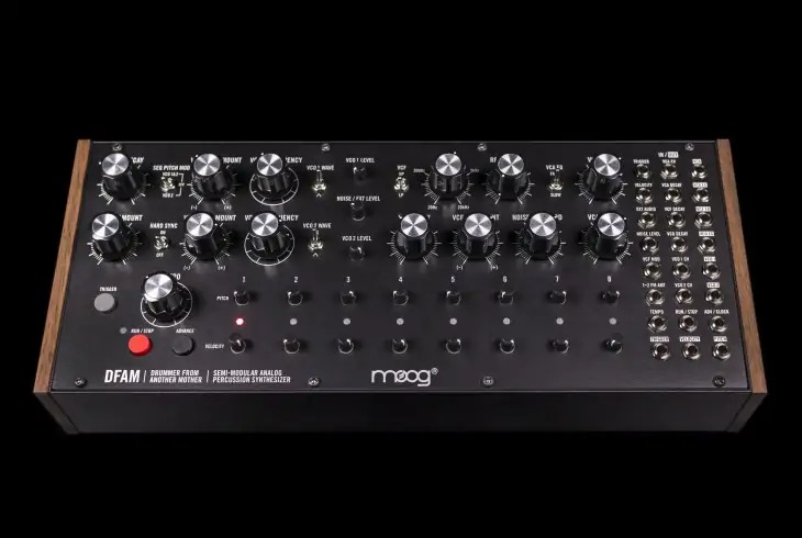 Moog Sound Studio | アナログシンセをはじめの一歩から学ぶことが