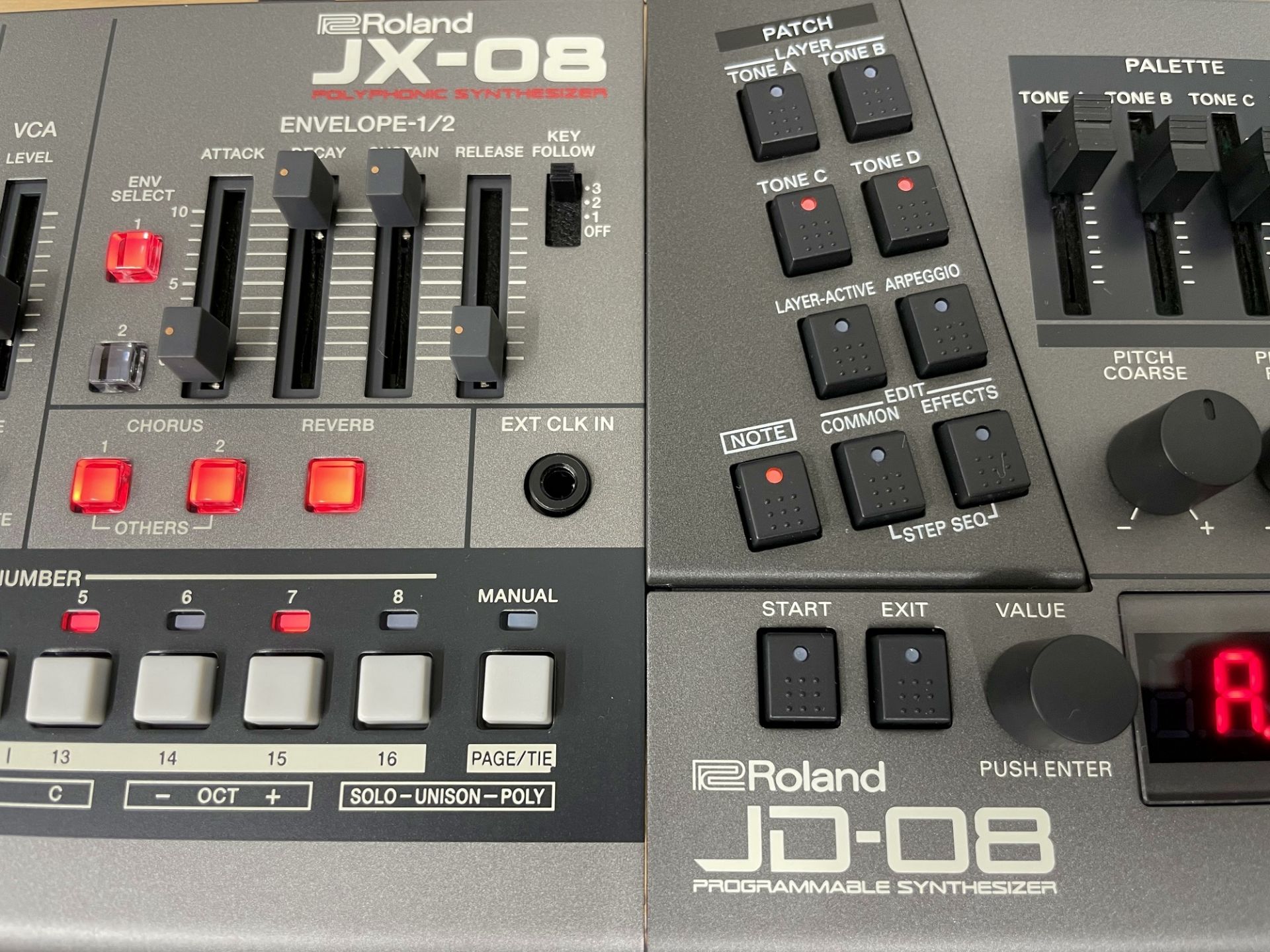 Roland Boutique JD-08 / JX-08 | シンセ名機 JD-800、JX-8Pを