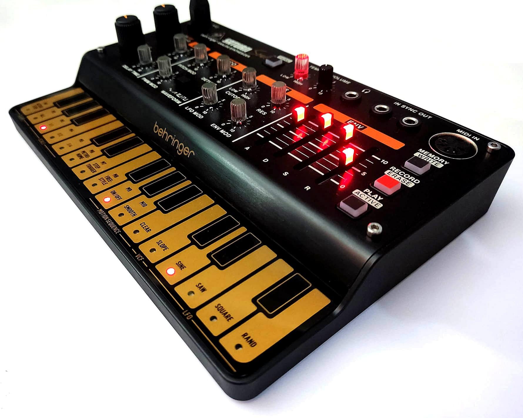 Behringer ” SATURN ” | 3VCO搭載のアナログポリフォニックシンセ