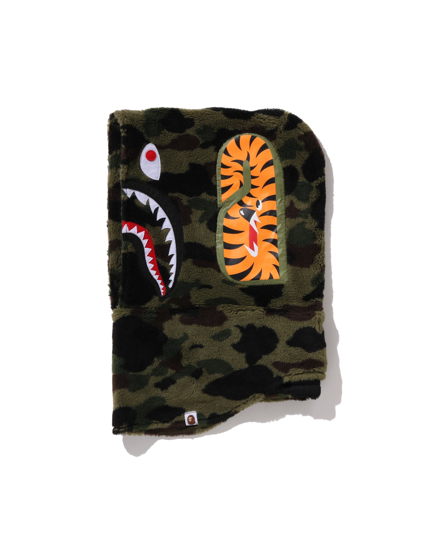 A BATHING APE® 1st Camo Shark Boa Snood | Bape official website
