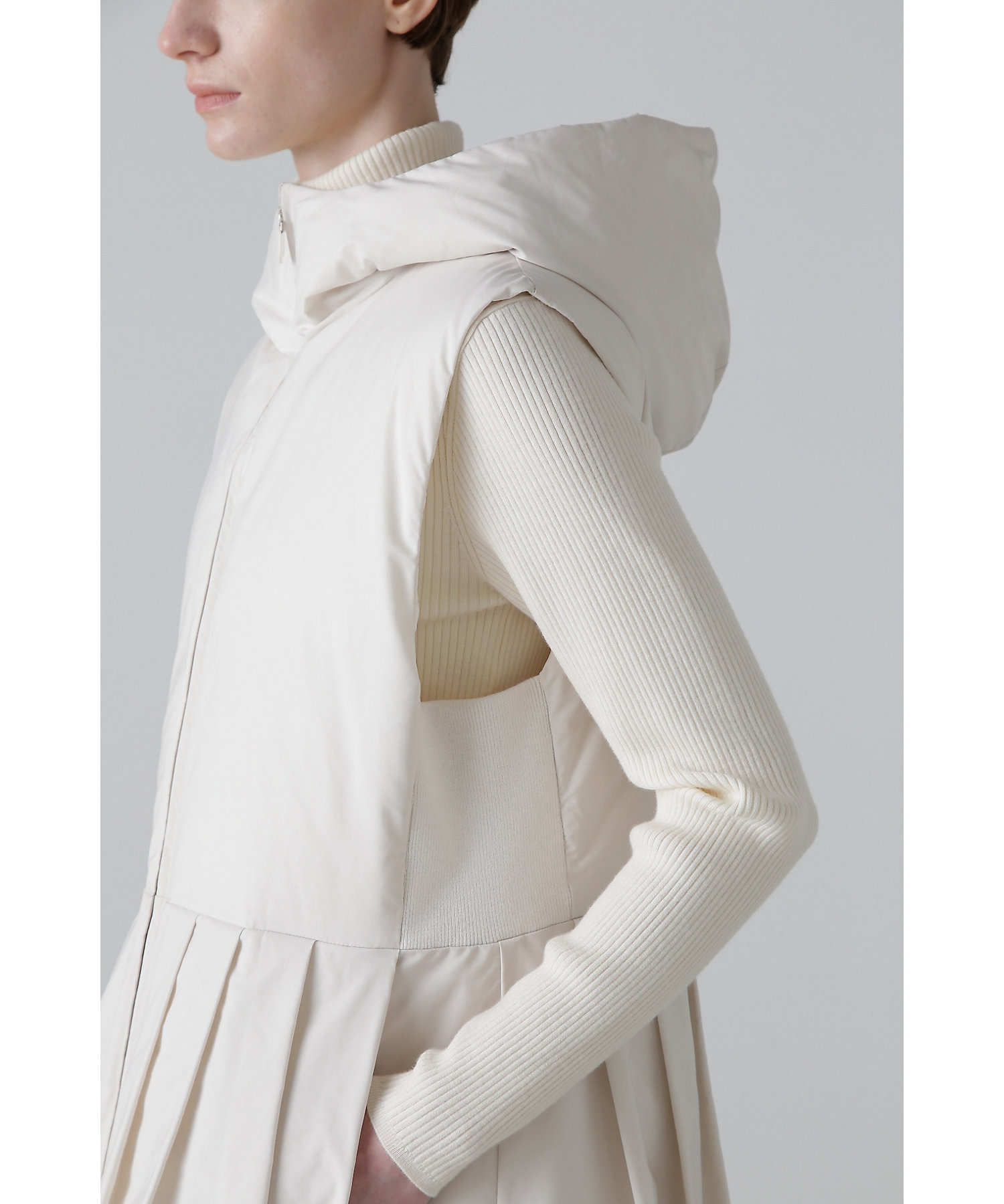 パディッドダウンベスト（5314250901） | ADORE (Women