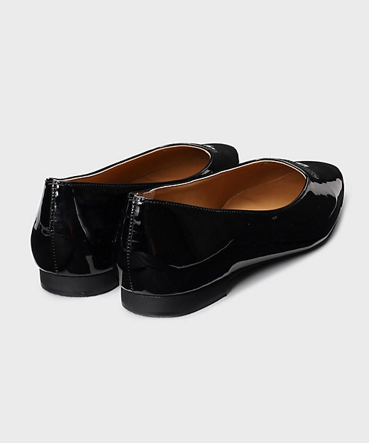 合皮】エナメルフラットパンプス（2002342372） | INDIVI