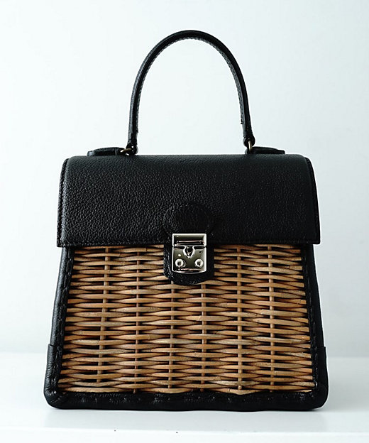 eb．a．gos（エバゴス）フニュシュリンクハンドバッグM