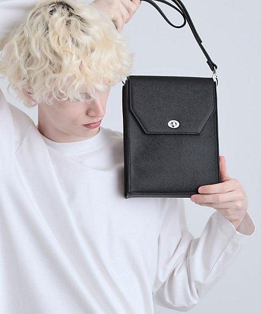 スクエアボックスショルダーバッグ（ユニセックスアイテム