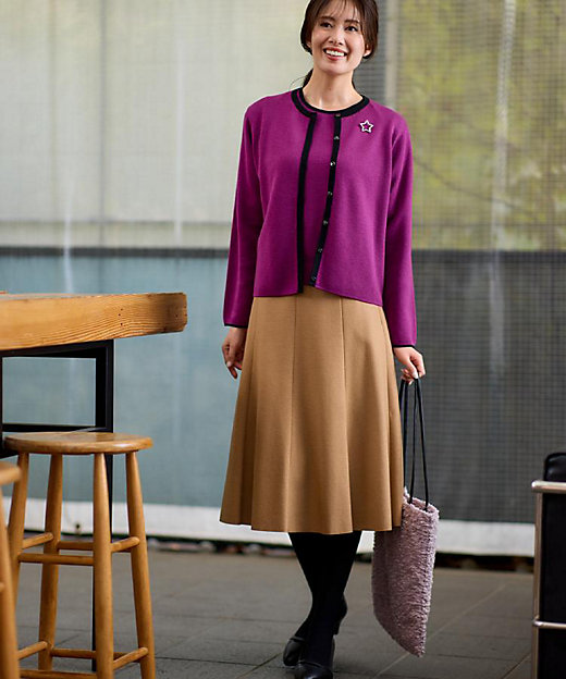 秋映え／単品使い◎／すっきり見え】ブローチ付きニットアンサンブル