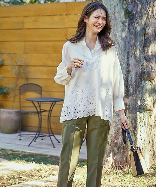 SLOW／一部店舗限定】フラワーエンブロイダリー ブラウス