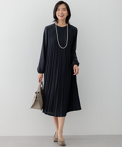 洗える】クリスタルアムンゼン プリーツワンピース