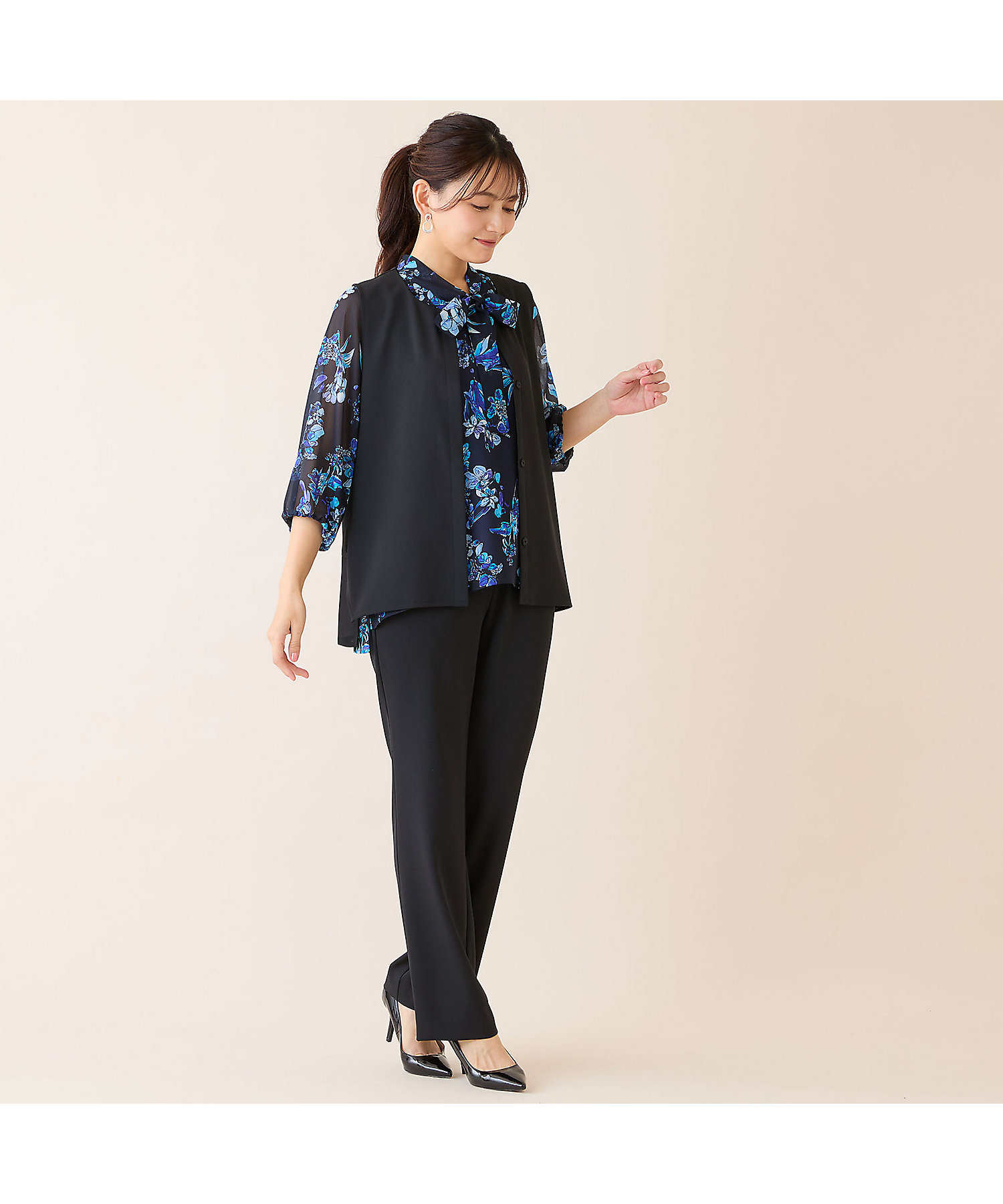 洗える・吸水速乾・セットアップ可】ストレッチツイルノーカラージレ