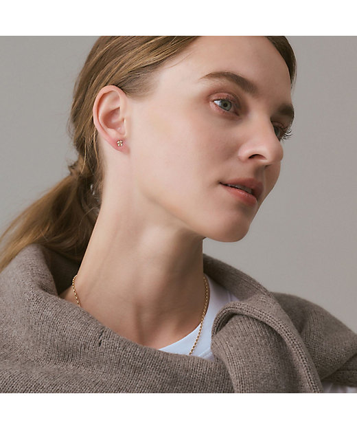 K10ダイヤモンドピアス（0．03ct） | agete/アガット | 三越