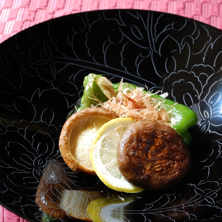 ボウル 牡丹彫 小 【まとめ買い割引】 漆塗り 中鉢 12-08006 漆器の井助