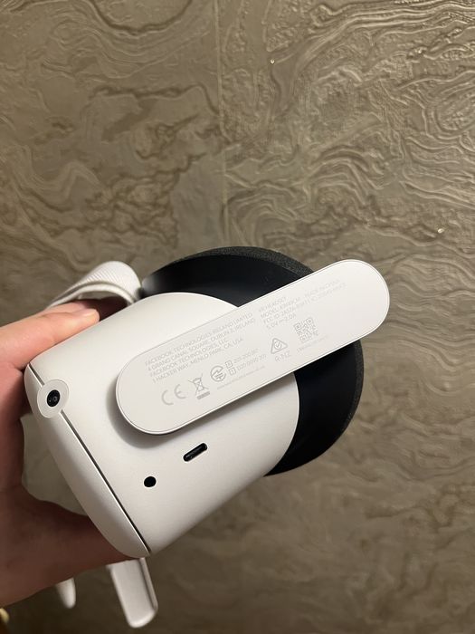oculus quest 2 64gb - Купити електроніку - Ціни на OLX.ua