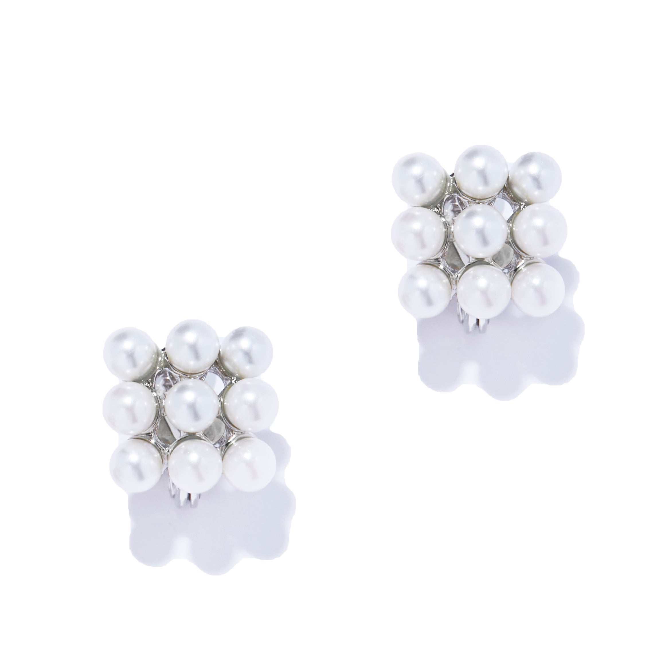 petit axis earring – iris47