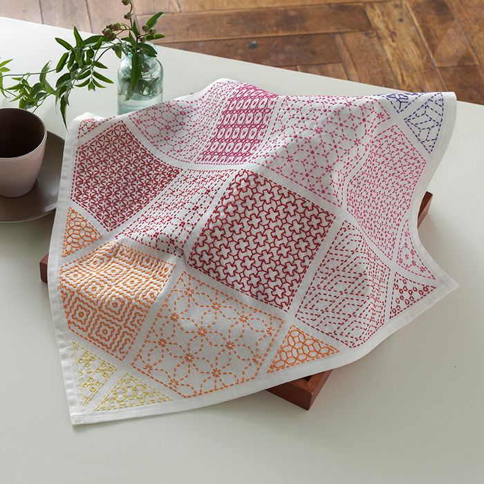 harudakeプレゼント】刺し子のマルチクロス＜やさしい色の四角模様