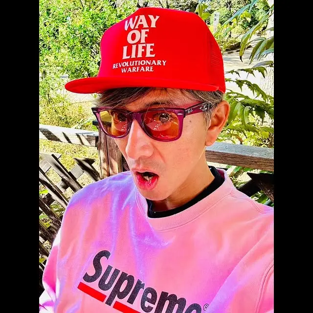 Supremeの服を着たSMAP キムタク 木村拓哉さんのコーデ 私服/衣装/購入