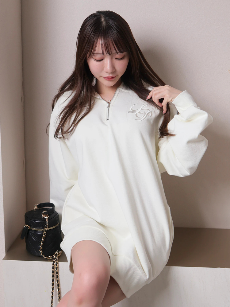 LIP SERVICE（リップサービス）｜ ハーフZIPエンブレムスウェット