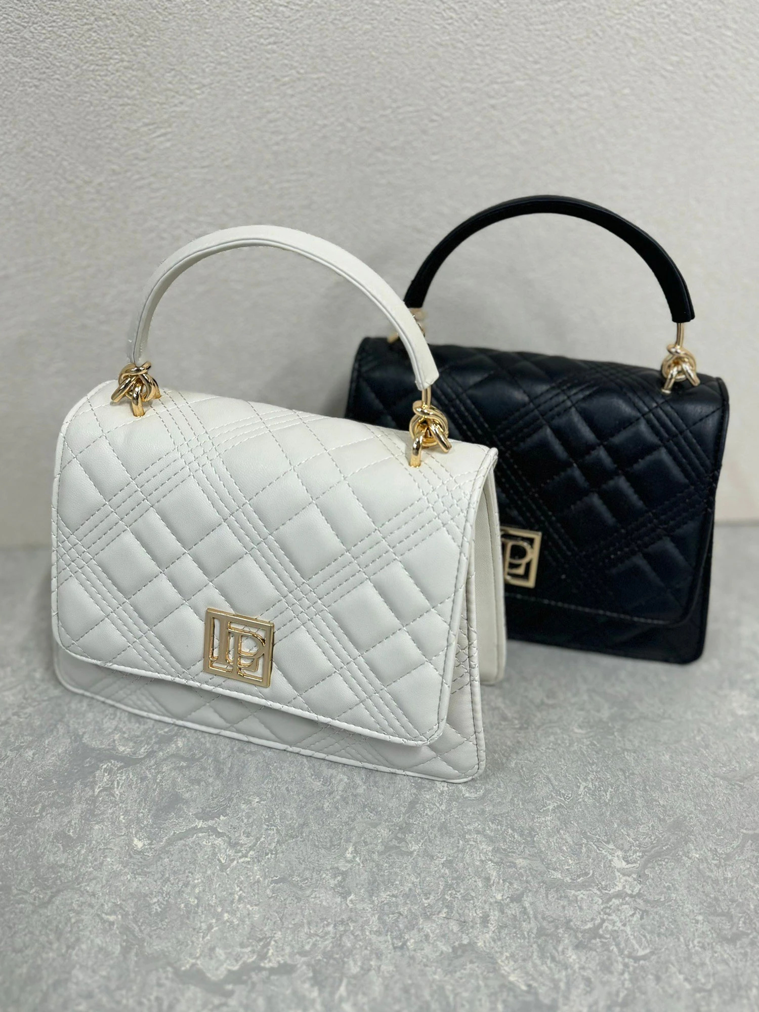 01_001.jpg?img_width=750