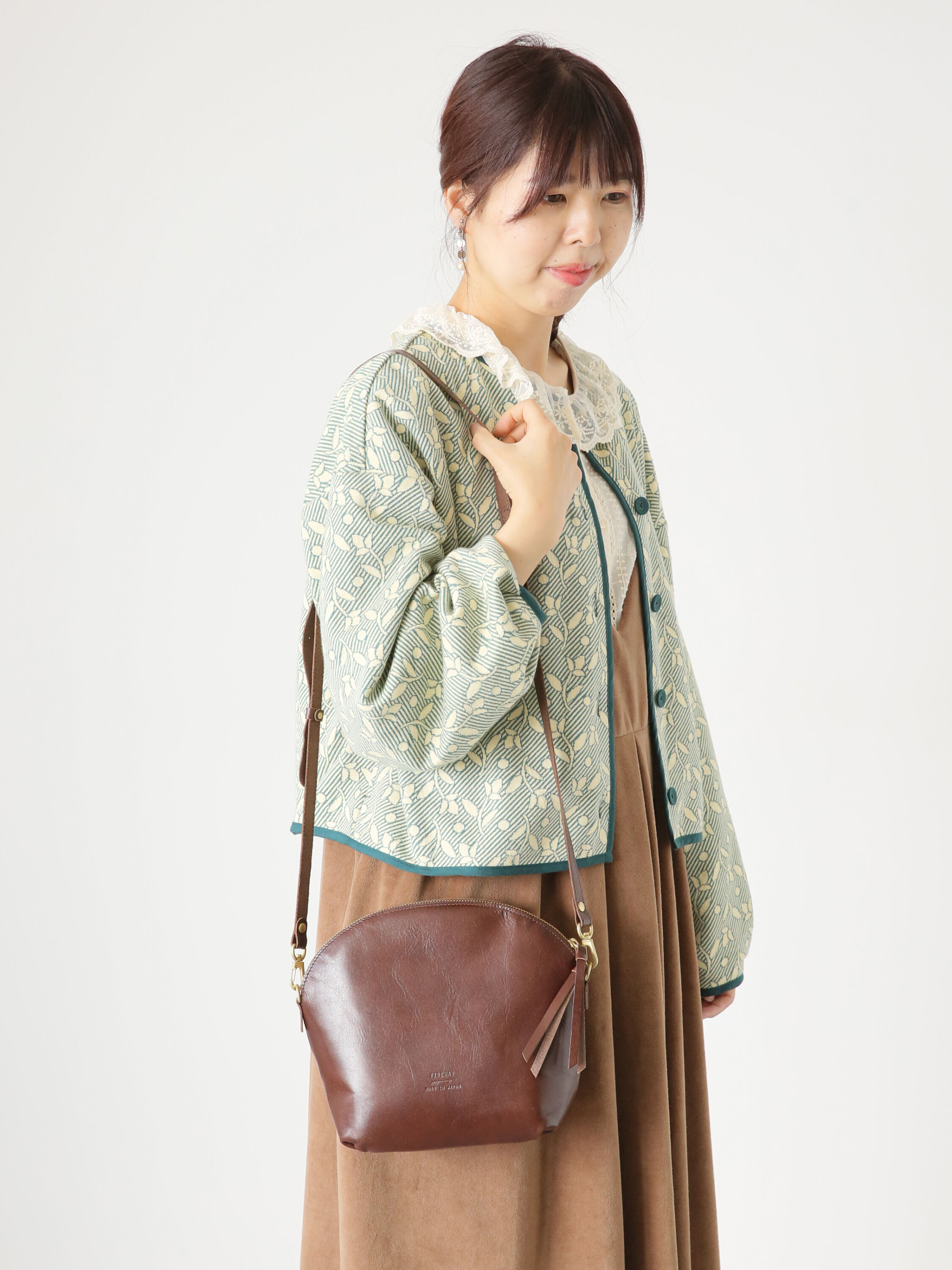 01_001.jpg?img_width=750