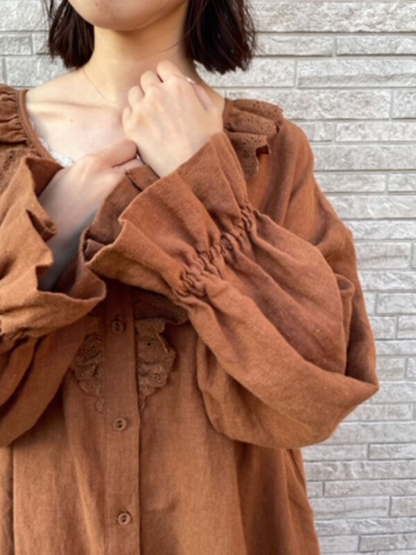 立川店/EC限定】リネンフリルカラー前開きワンピース（オフホワイト