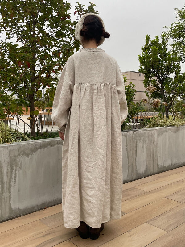 立川店/EC限定】リネンスタンドフリルワンピース（チャコールグレー