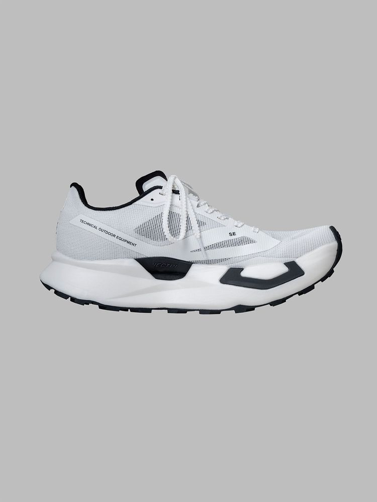 公式・限定】HYKE ベクティブ プロ 3 ハイク（ユニセックス）｜ザ