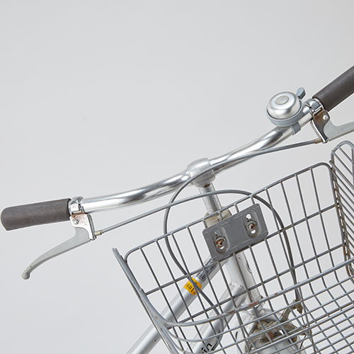 レンタル情報|小道具のBicycleシティバイク シルバー カゴ付|EASE