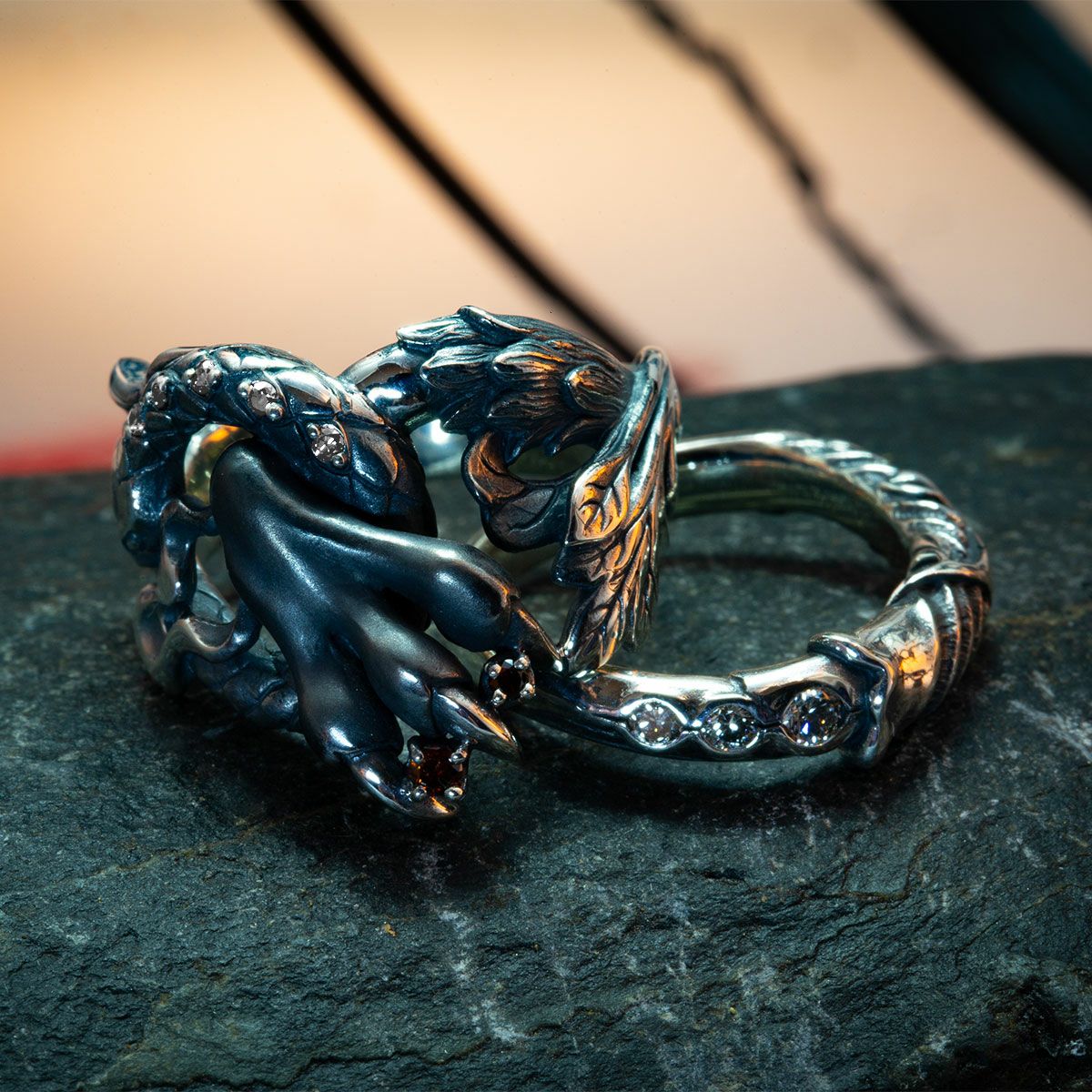 ブラッディマリー ダミアリング w/ホワイトトパーズ/ガーネット