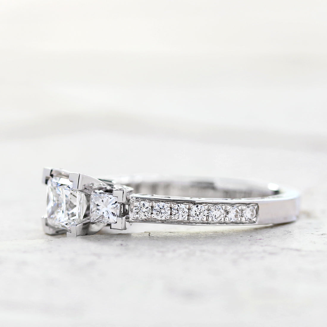 プリンセスカットダイヤモンドリング WG – JaMais Jewelry