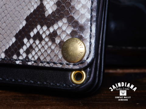 TRWS-PB パイソンスキンのトラッカーウォレット