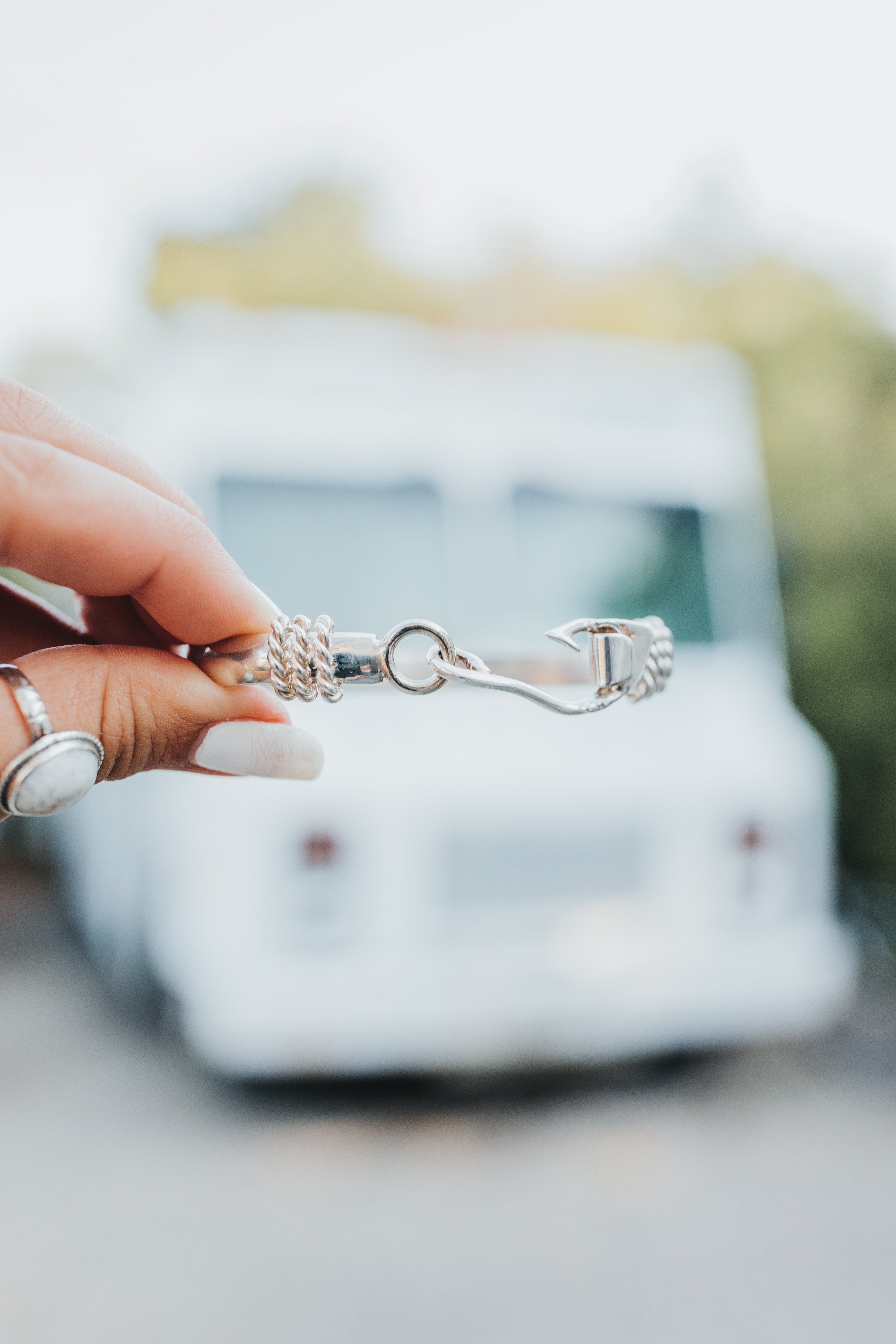 Nantucket Hook Bangle - Sterling Silver | Jewel In the Sea