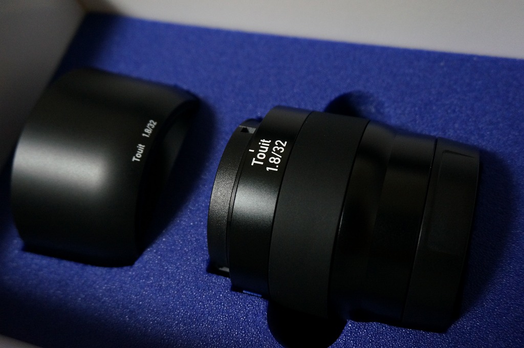 光と影を紡ぐレンズ Carl Zeiss Touit 1.8/32 ファースト
