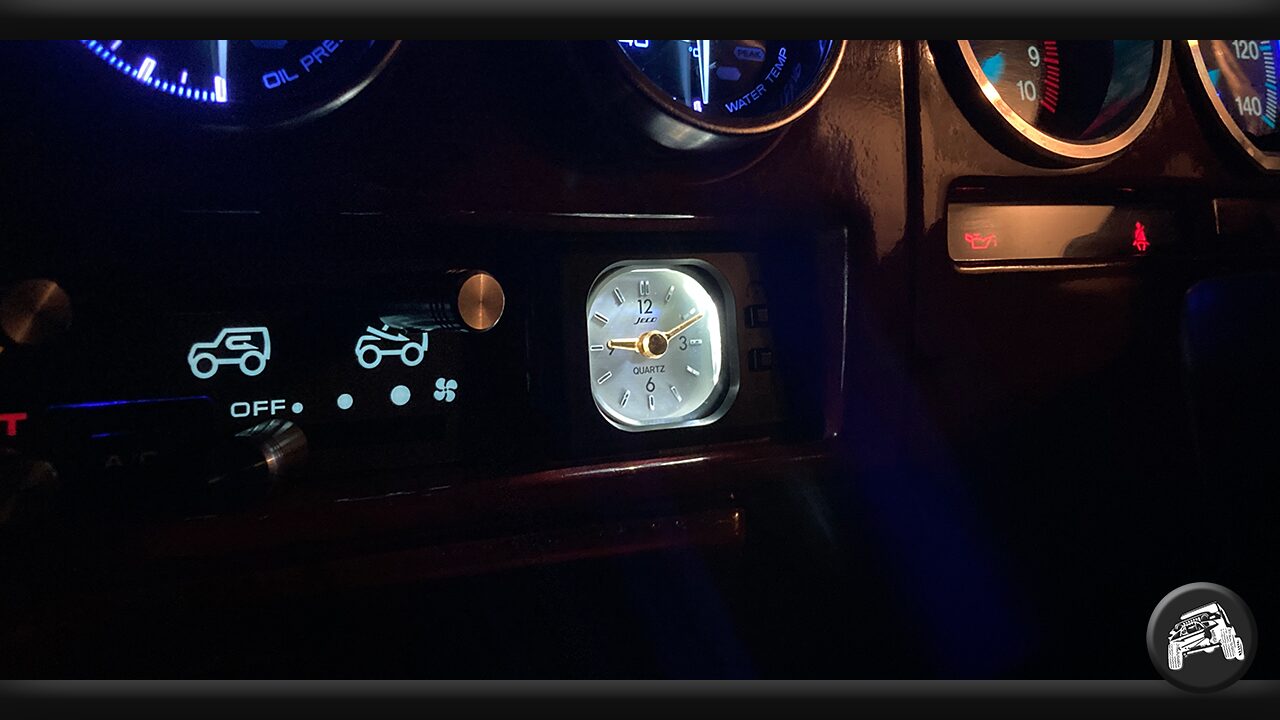 ジムニーの純正アナログ時計取り付け編 | ジムニー愛がとまらない車DIY