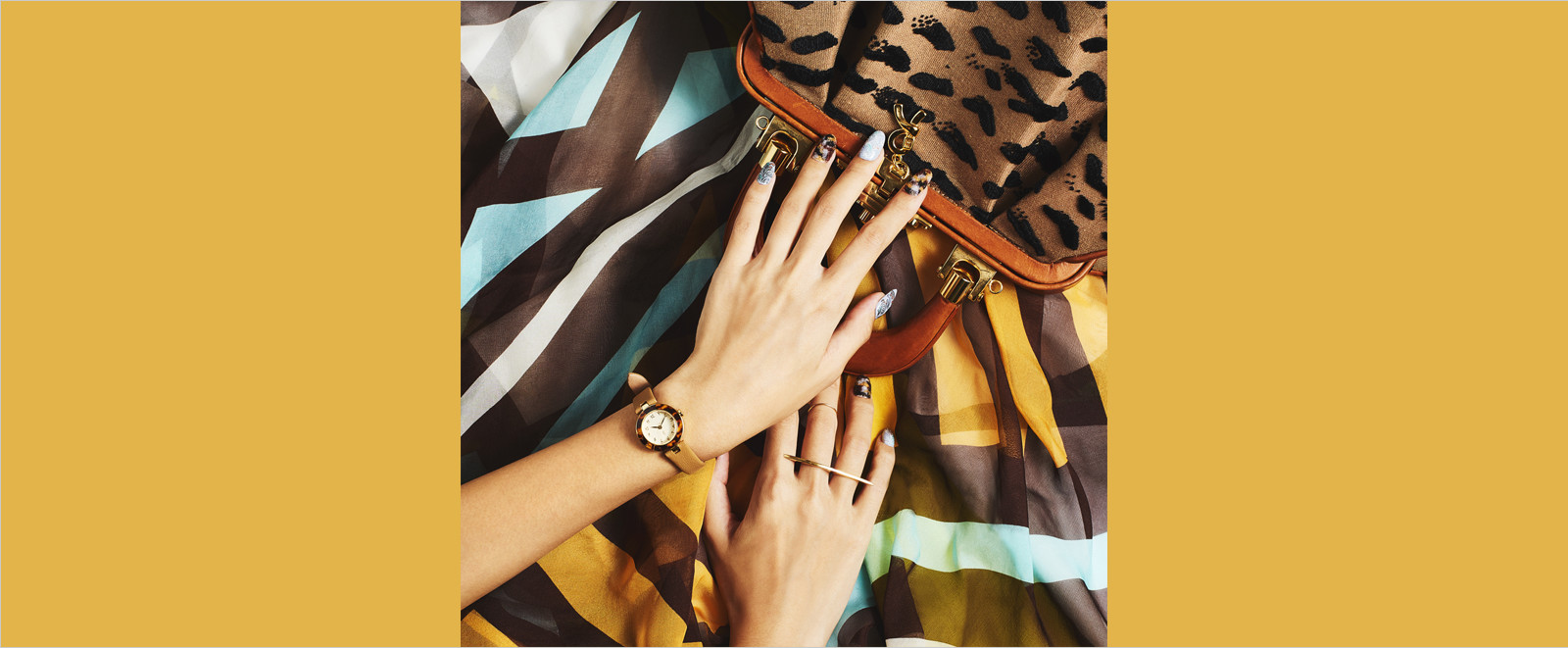 稼働品★ロベルタ ディ カメリーノ★Roberta di Camerino腕時計 ロベルタ・ディ・カメリーノ 腕時計 クオーツ シェル RC-8855