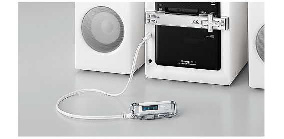 デジタルオーディオや携帯電話に記録した音楽を楽しめる「モバイル入力