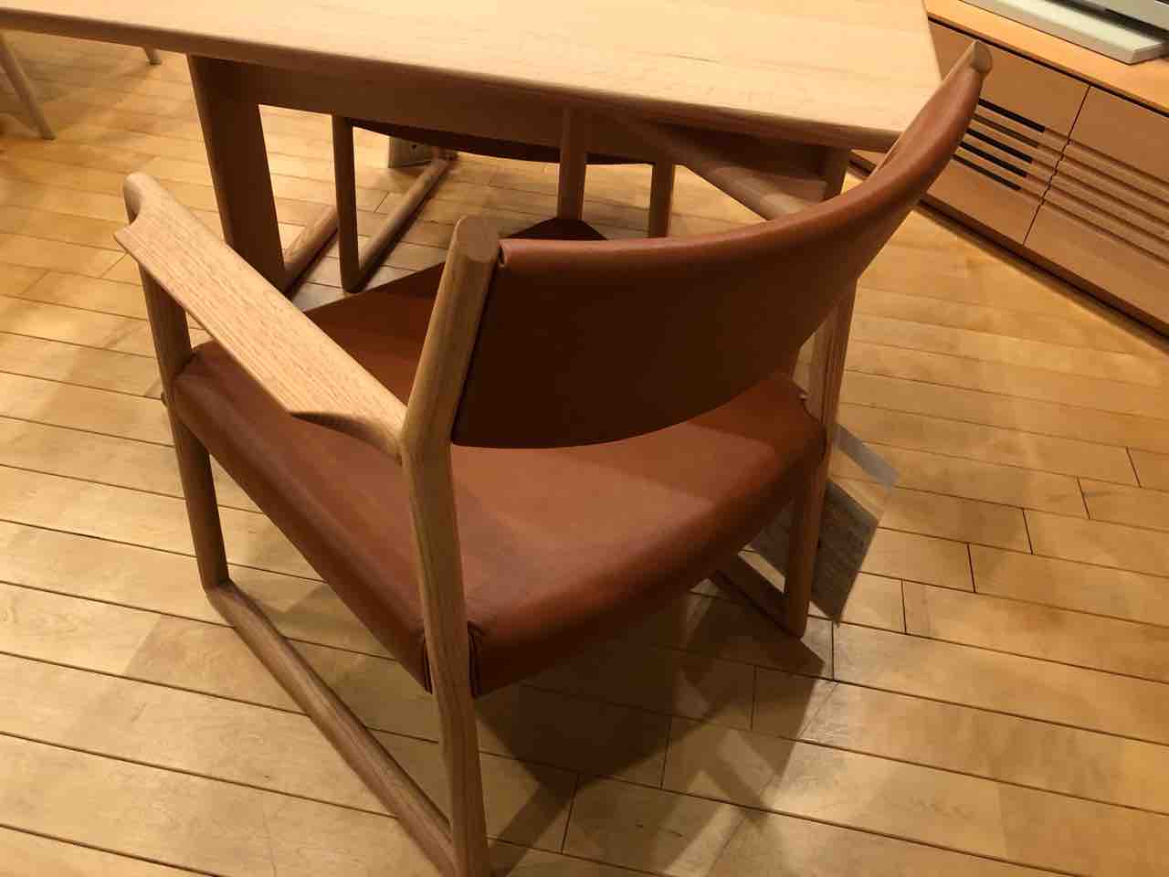 和室にも置けるLDセット】日進木工・NATURAL BROWN・LLDアームチェア