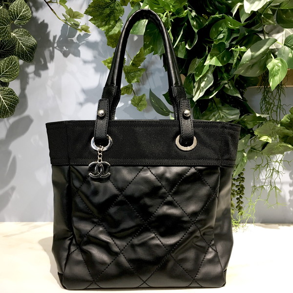 新入荷】シャネル パリビアリッツのサイズ感・収納力・使い勝手を徹底
