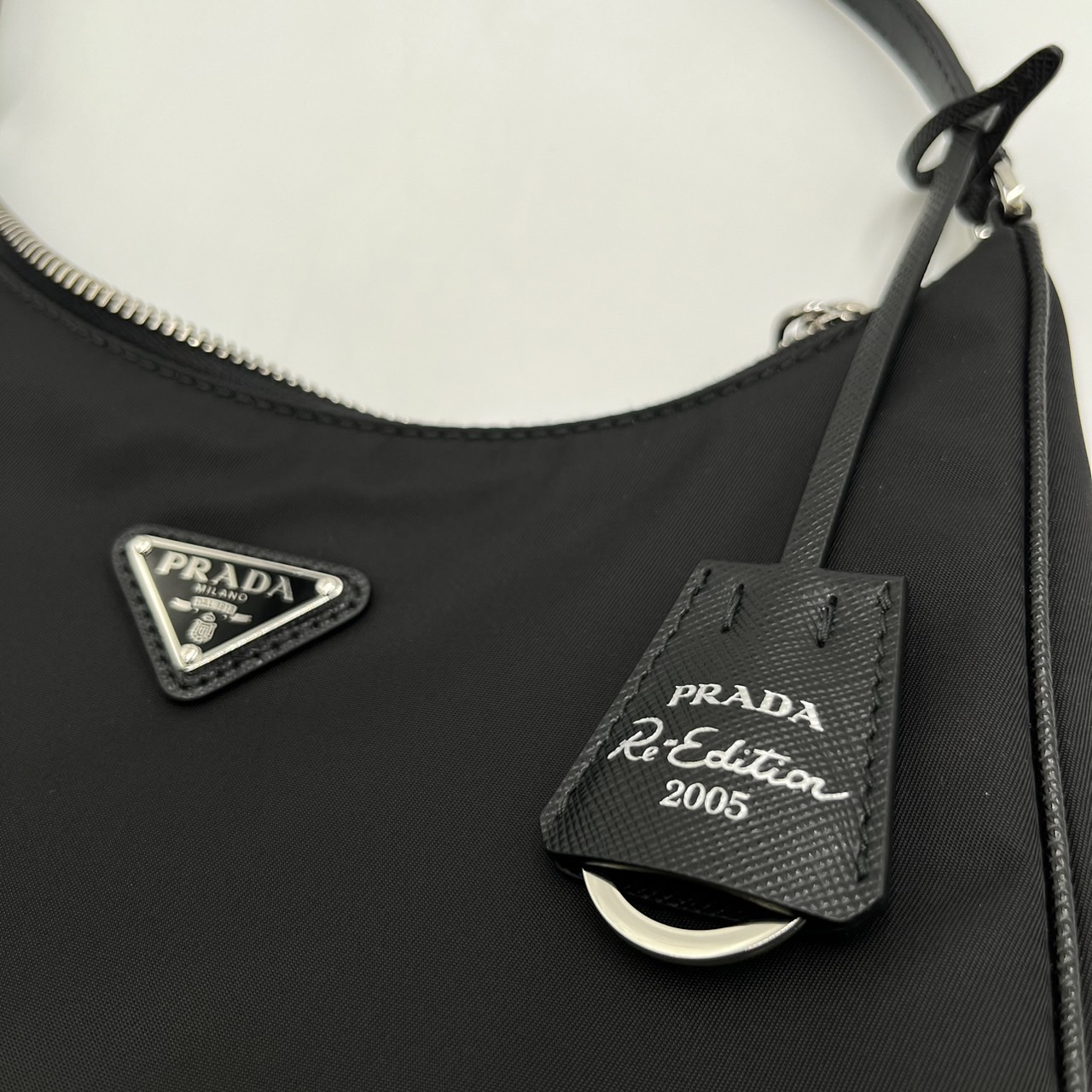 プラダ Re-Edition 2005 Re-Nylon ミニバッグ/1NE204の買取価格をご