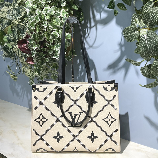 ルイ・ヴィトン M46016 オンザゴーMM モノグラム アンプラント】の買取