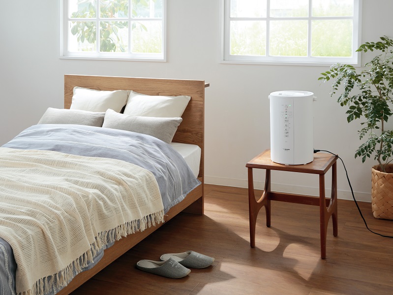 象印、好評のスチーム式加湿器に一晩中加湿できる大容量4Lモデル