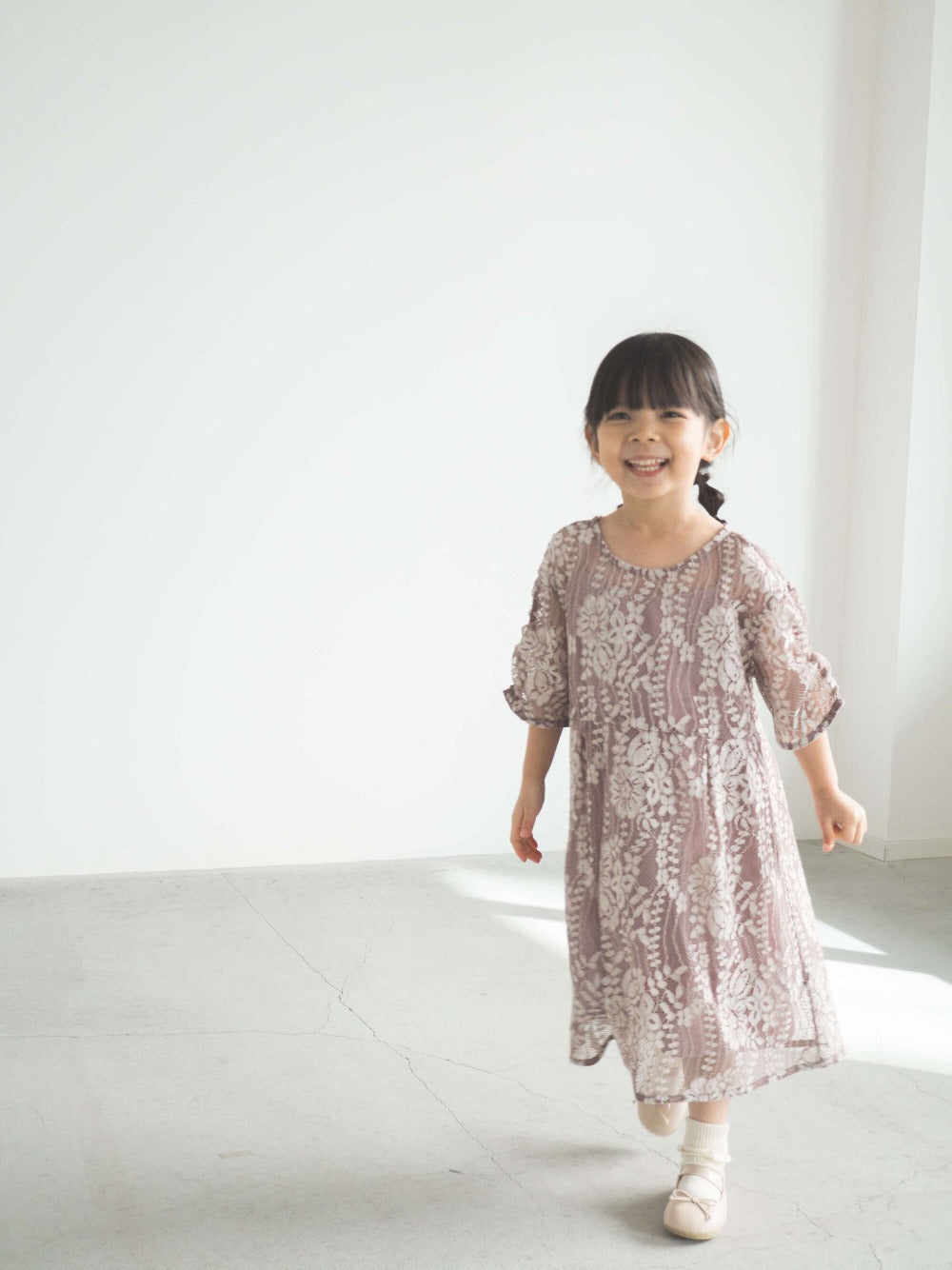 kaene公式オンラインストア (KIDS)配色レースエプロンワンピース