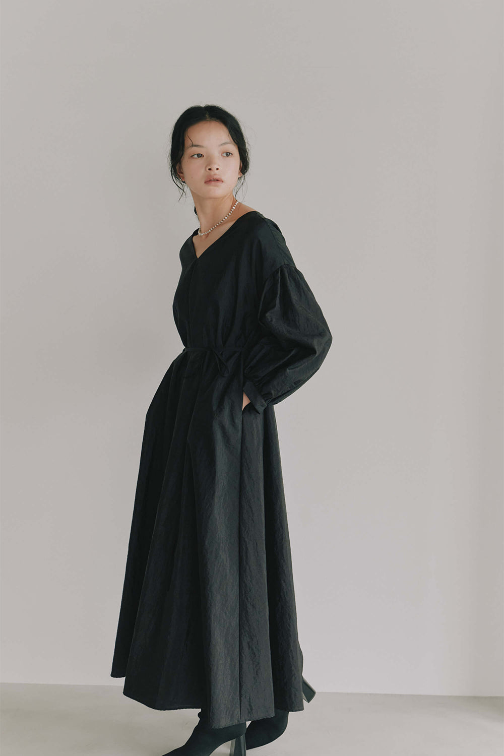 kaene公式オンラインストア ボリュームスリーブAラインドレス / 101157