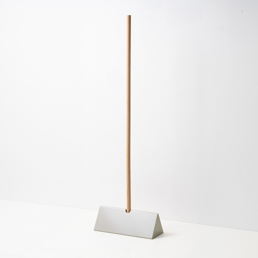 BRUSHUP トライアングル 家具の製造・販売 友安製作所