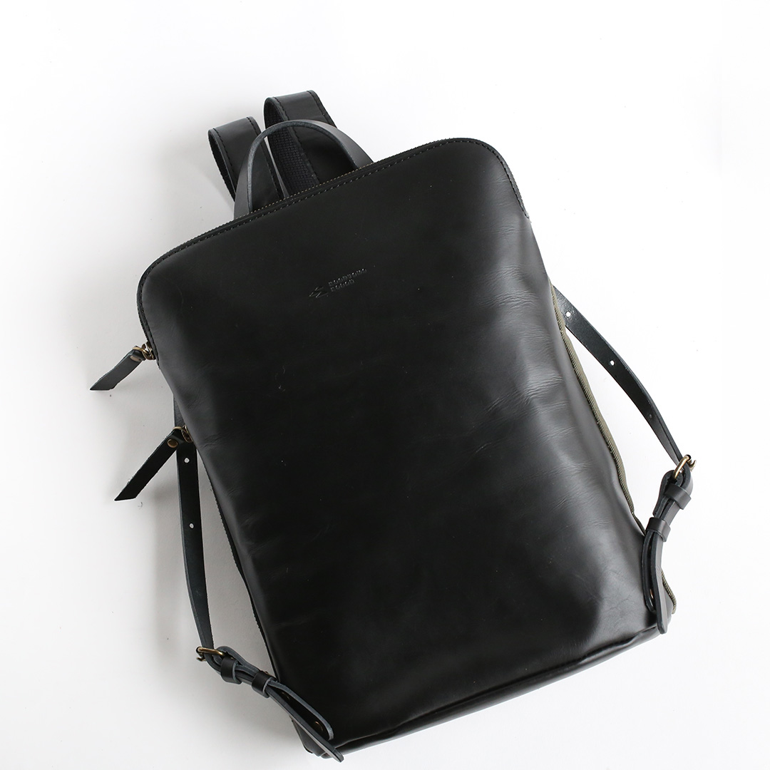 革と帆布のお出かけリュック | 香久山鞄