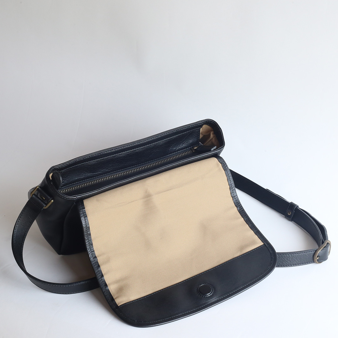 ホーガンズアレイ/レザーショルダーバッグ | 香久山鞄