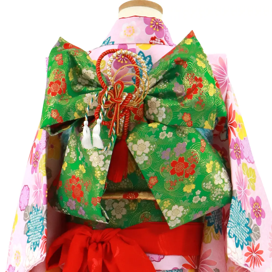 薄ピンク地にカラフルな四季花の着物／七五三・七歳女の子 | 宅配着物