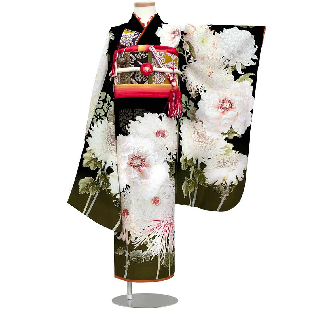 芸艸堂》大輪の牡丹と菊の着物（黒）／七五三・七歳女の子 | 宅配着物